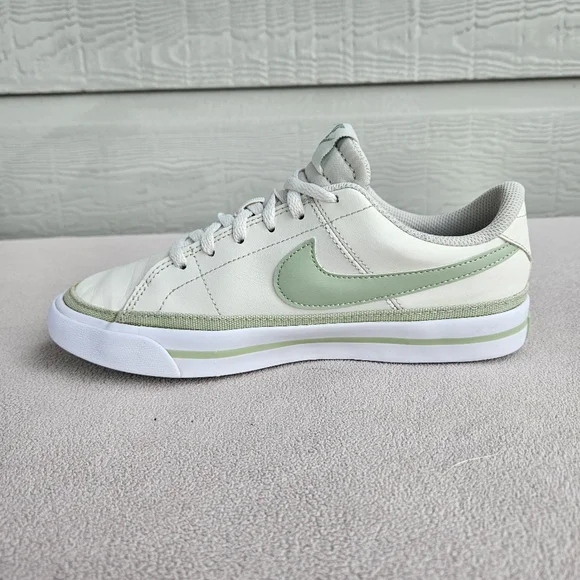 Nike Court Legacy Sneaker Shoe Phantom White Honeydew Youth SZ 4Y DA5380-005 - Picture 3 of 12